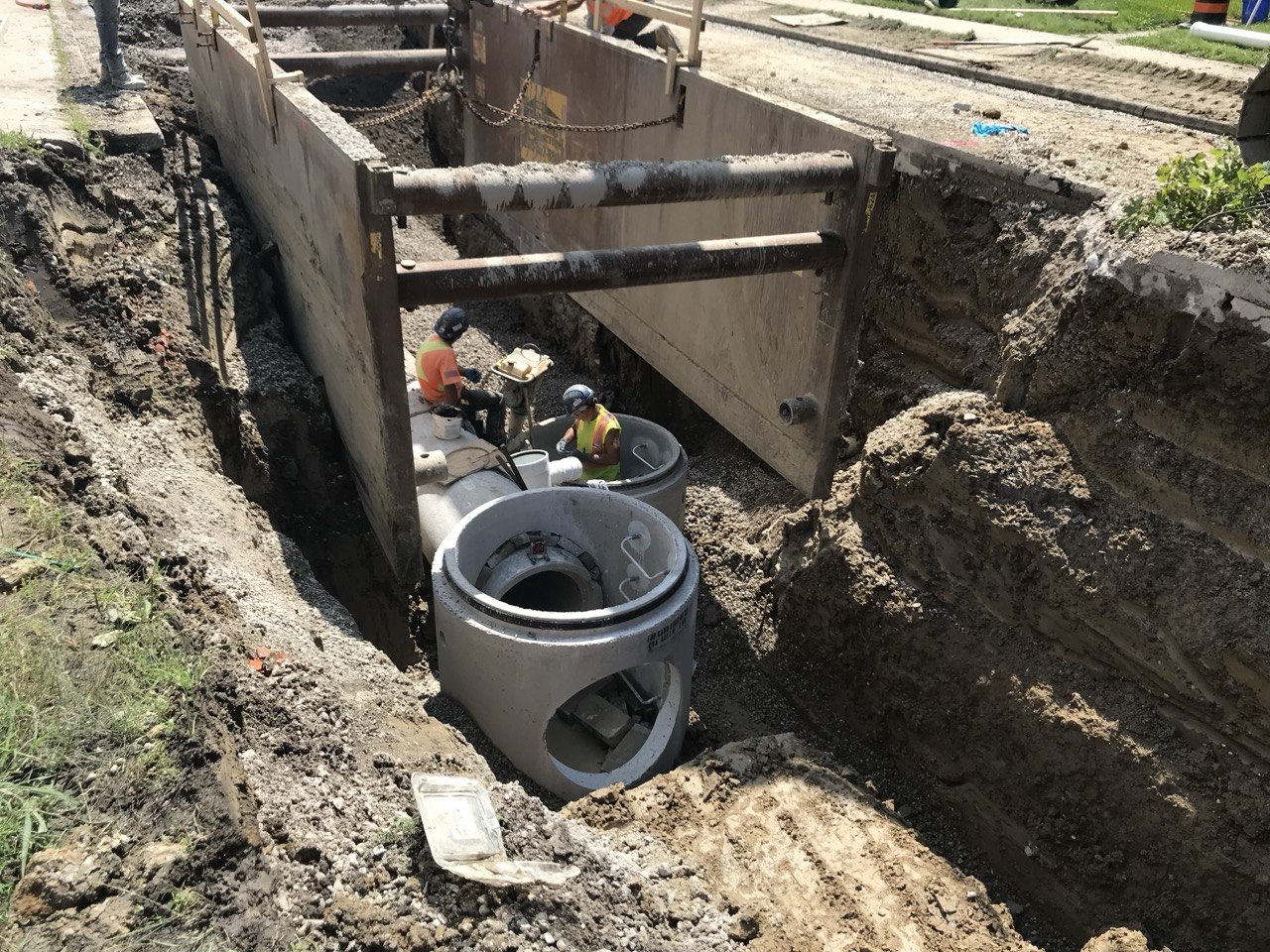 Deep manhole installation