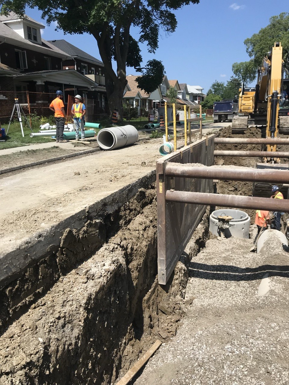 Sewer trench with shoring